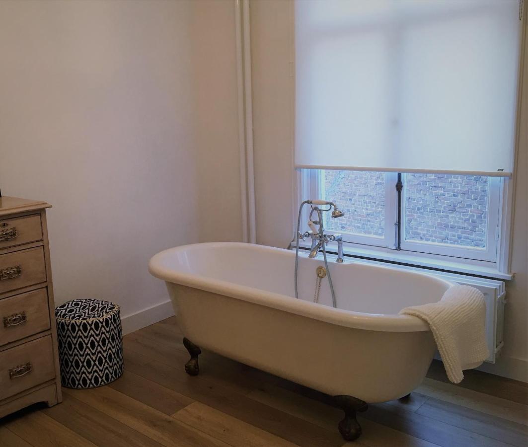 Ninet7 Bed & Breakfast Tilburg Bagian luar foto