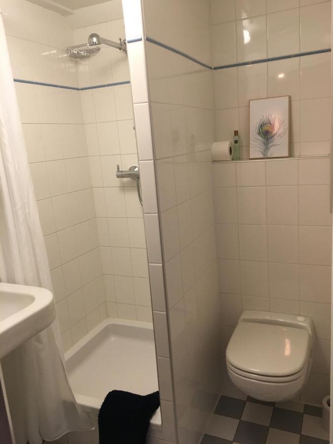 Ninet7 Bed & Breakfast Tilburg Bagian luar foto