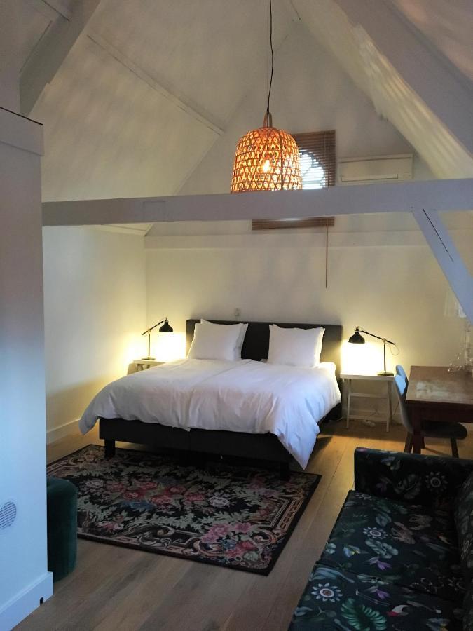 Ninet7 Bed & Breakfast Tilburg Bagian luar foto
