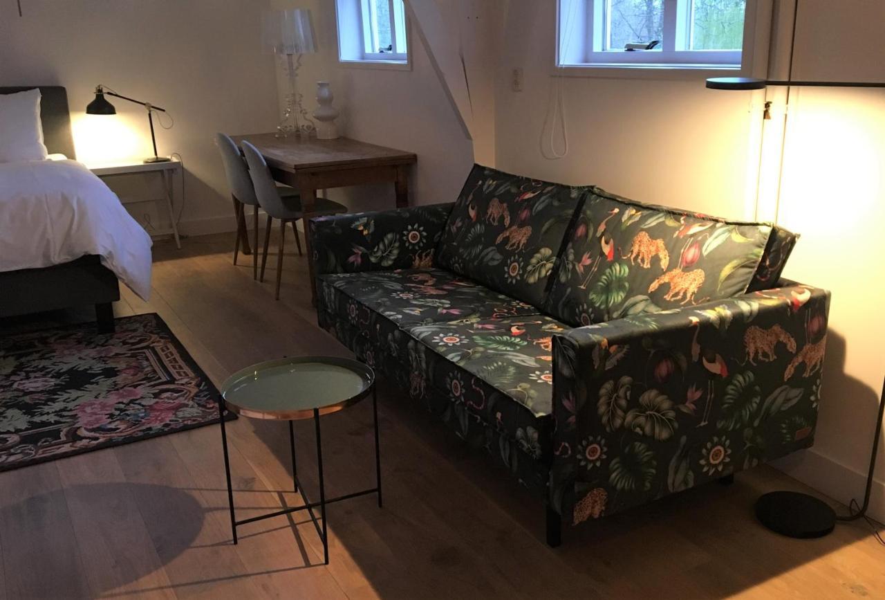 Ninet7 Bed & Breakfast Tilburg Bagian luar foto
