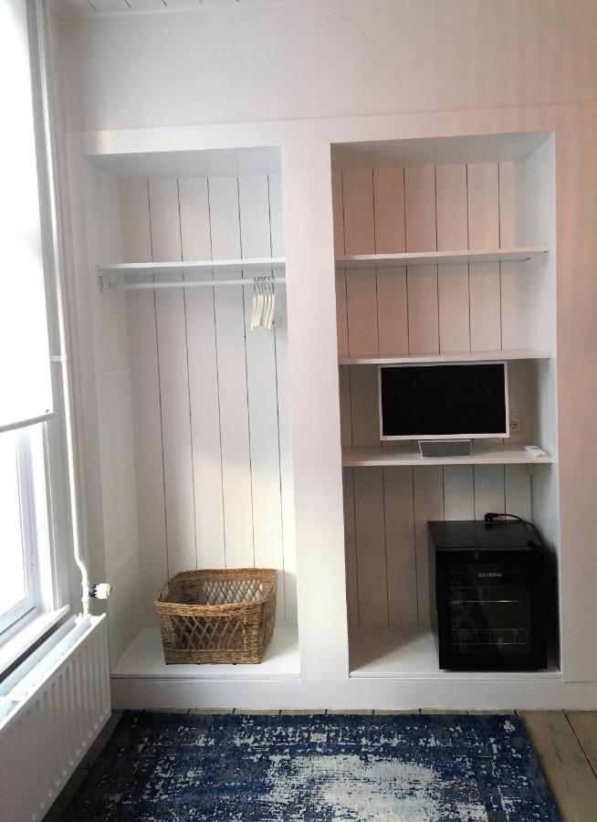 Ninet7 Bed & Breakfast Tilburg Bagian luar foto