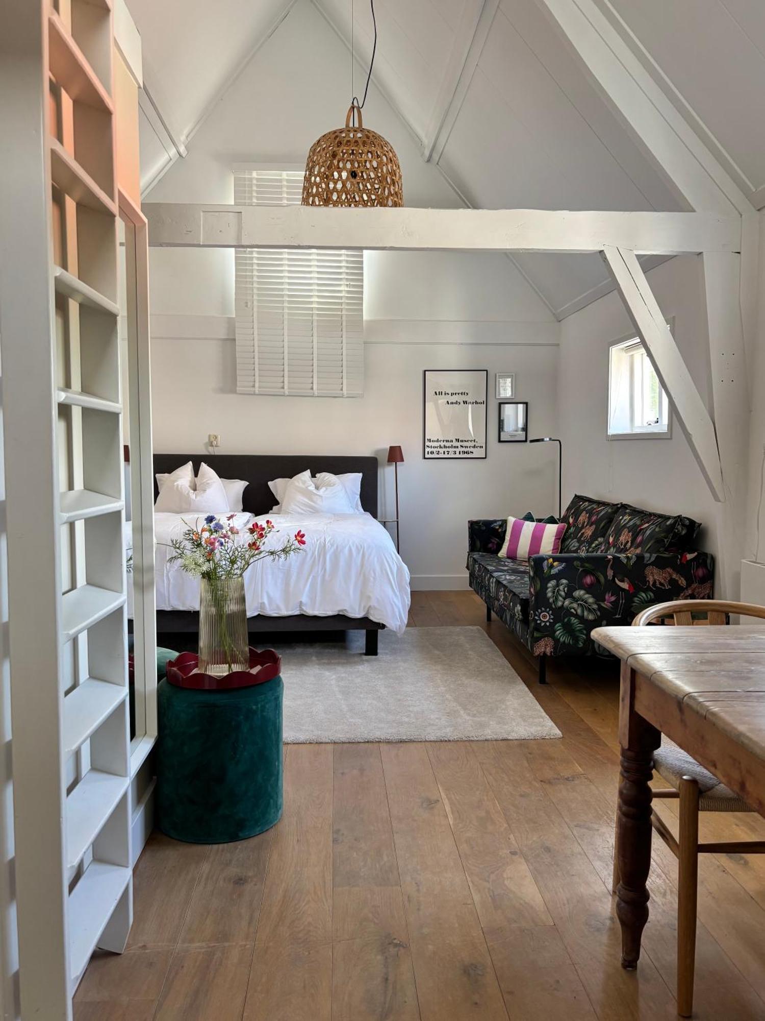 Ninet7 Bed & Breakfast Tilburg Bagian luar foto